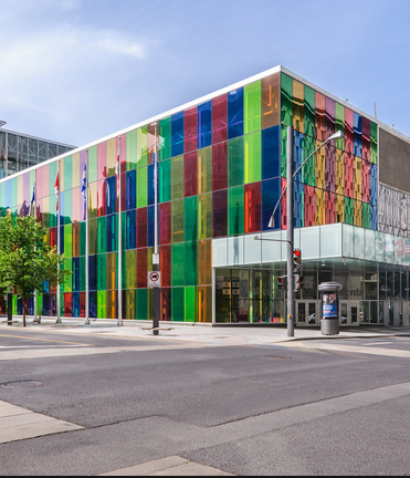 Palais de Congres picture